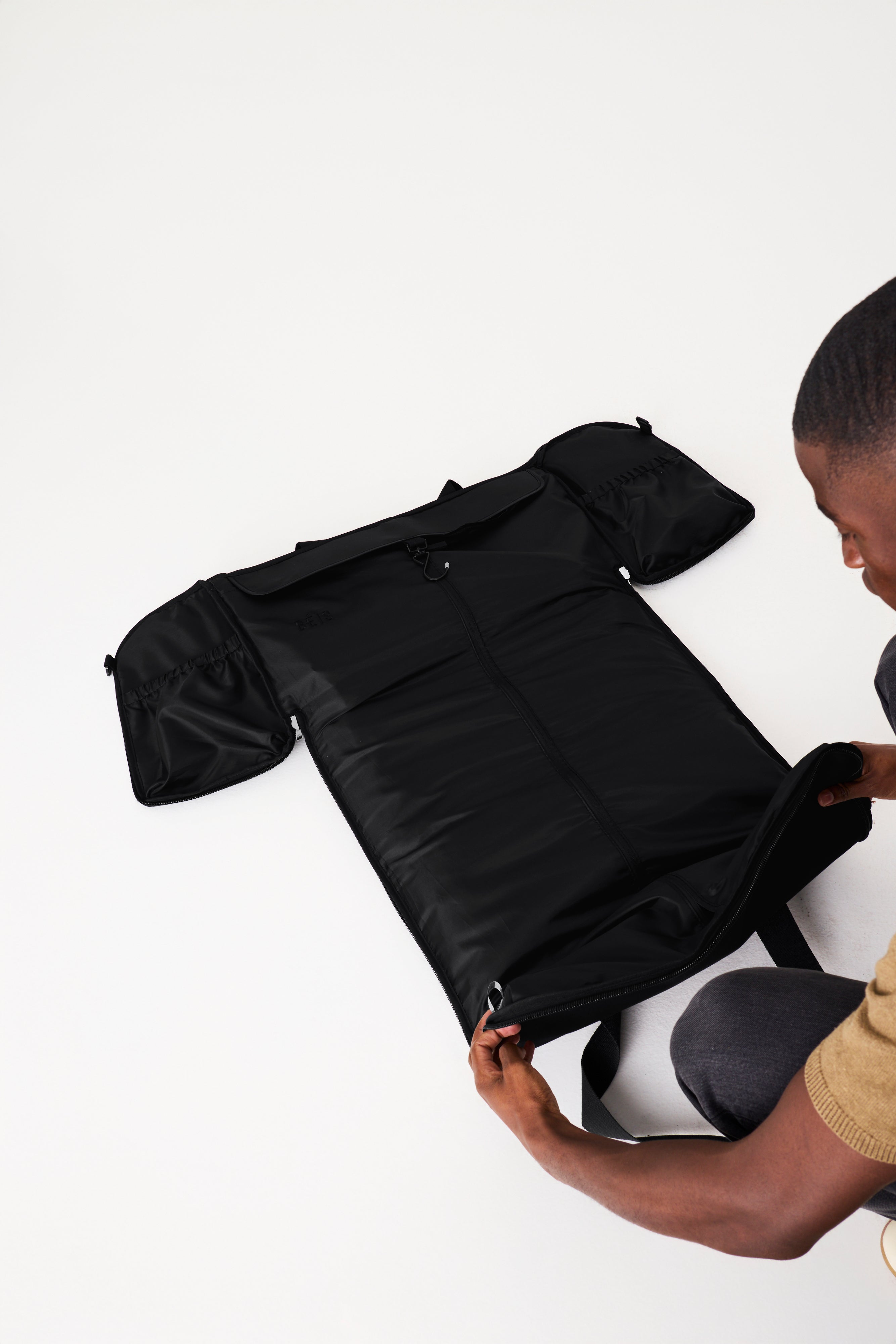 Resale The Garment Duffle Bag in Black