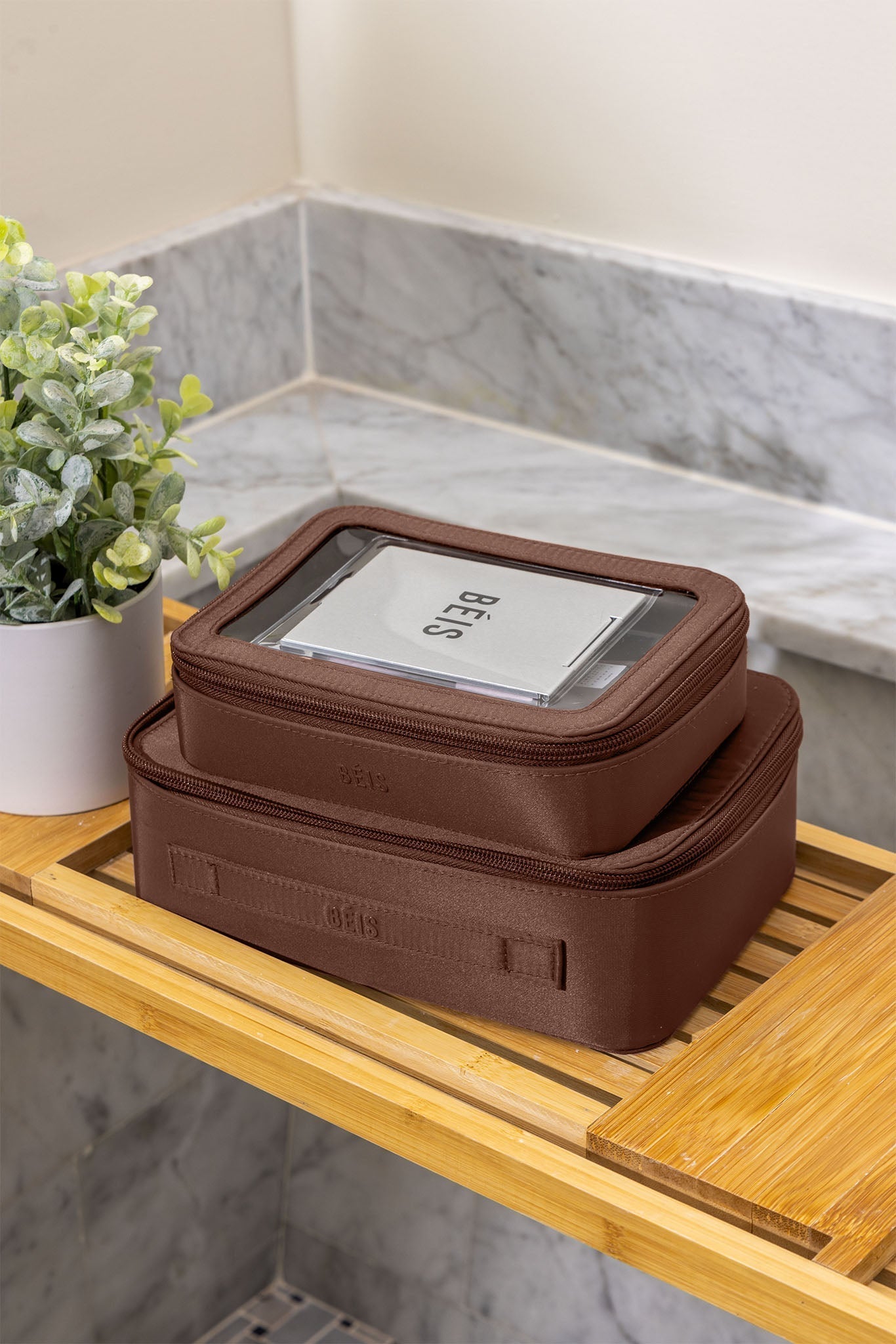 Resale The In Flight Cosmetic Set in Maple