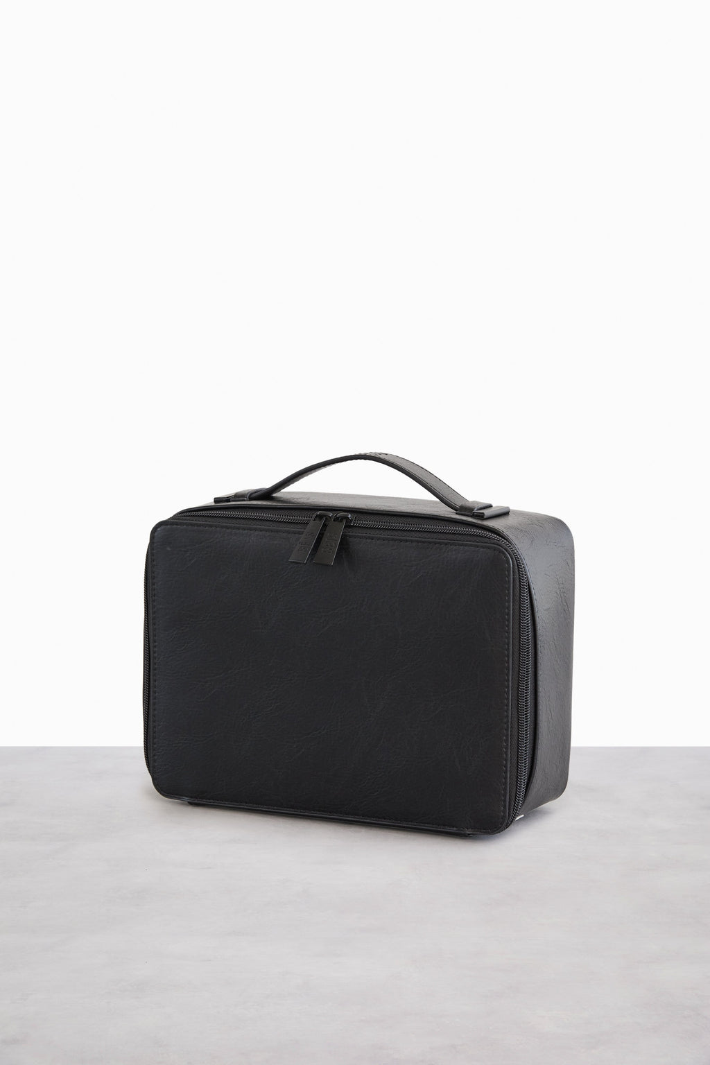 Resale The Cosmetic Case in Black