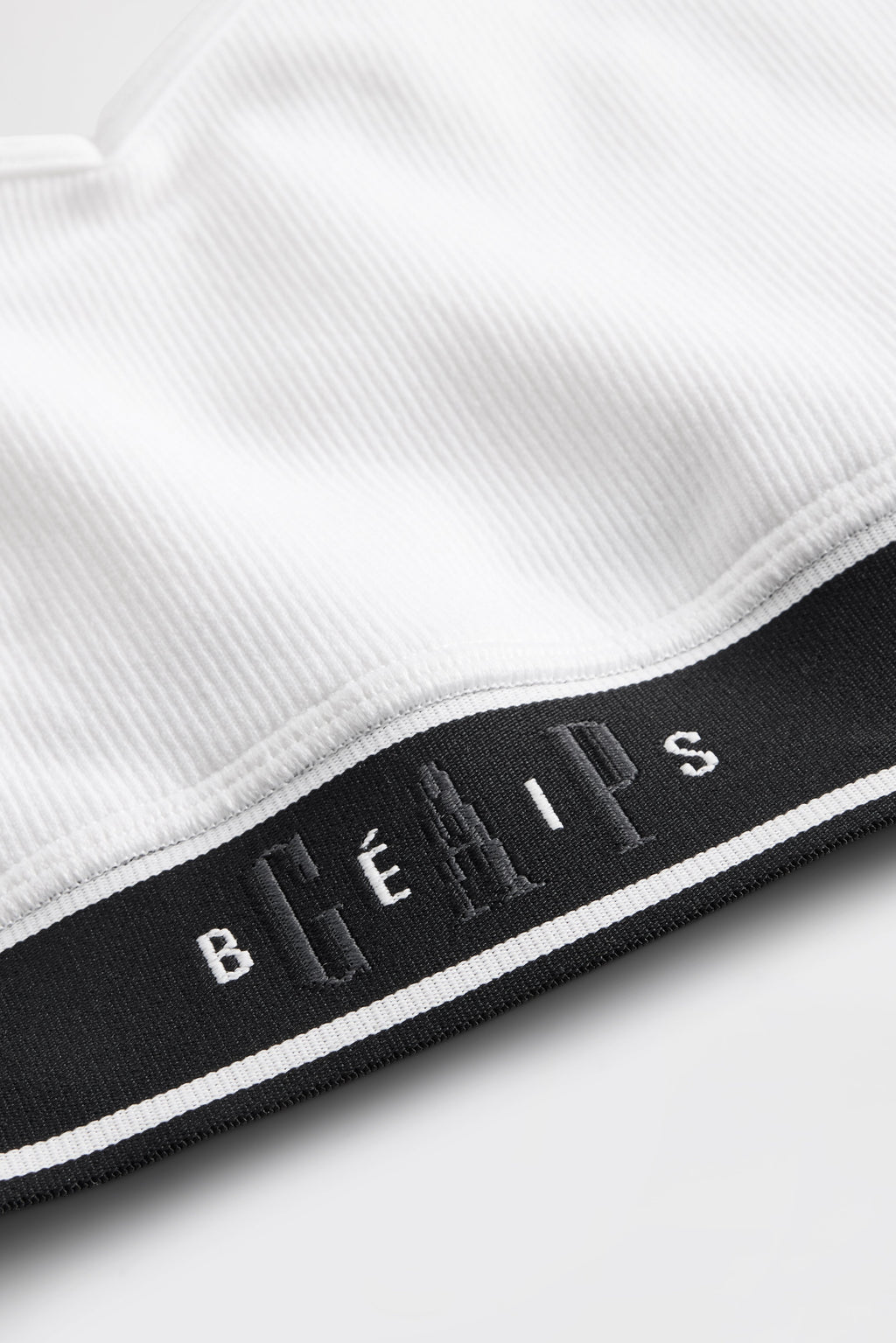 GAP X BEIS Seamless Logo Top in Optic White