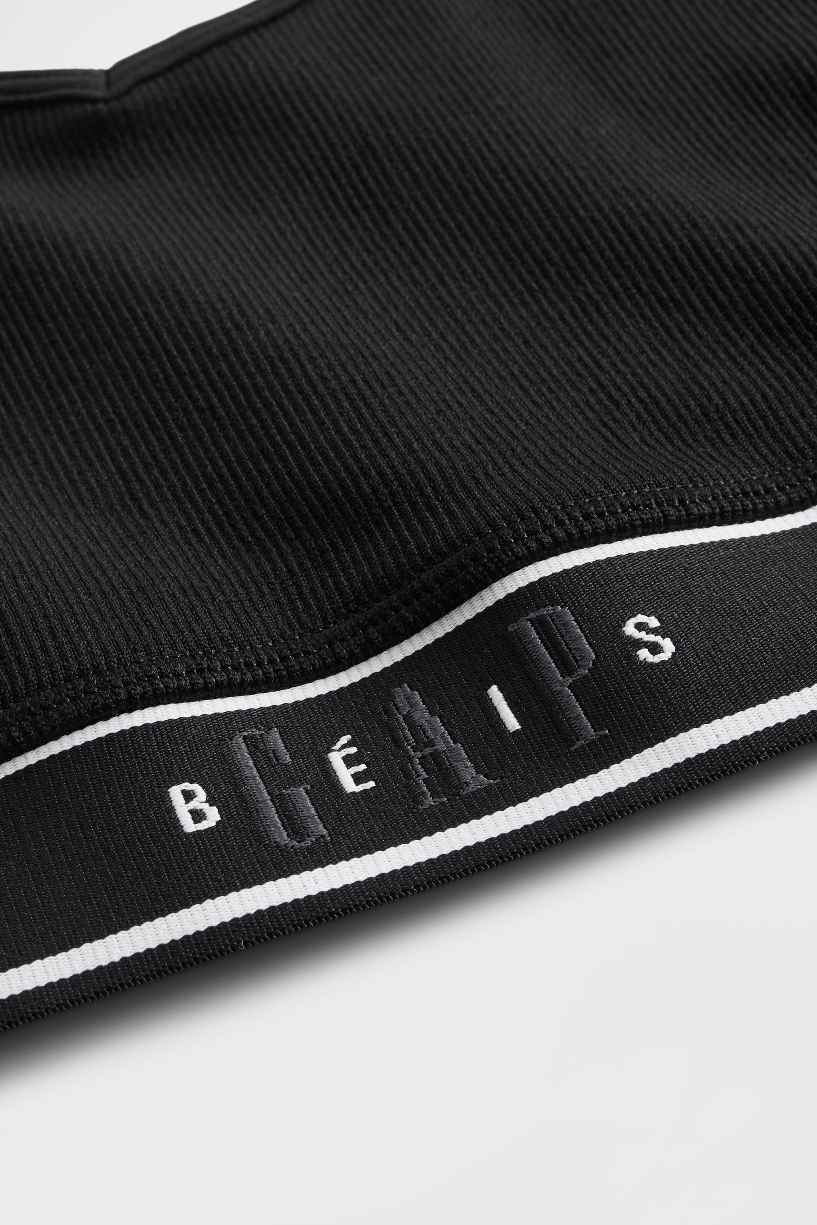 GAP X BEIS Seamless Logo Top in Black